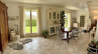 Maison - 171 m² - 5 pièces