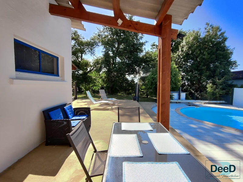 Villa - 252 m² - 7 pièces