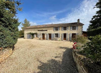 Maison - 305 m² - 10 pièces