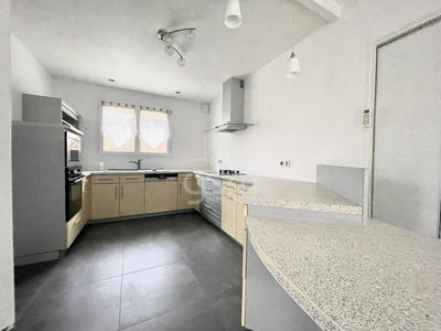 Maison traditionnelle - 118 m² - 5 pièces