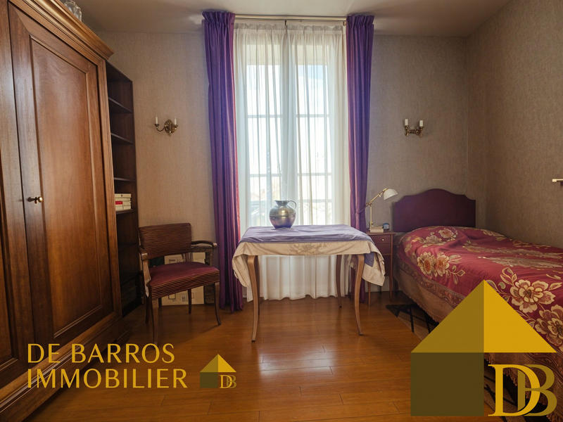 Maison traditionnelle - 90 m² - 6 pièces