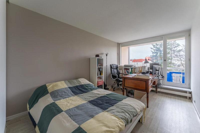 Appartement - 100 m² - 5 pièces