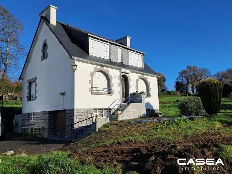 Maison traditionnelle - 107 m² - 6 pièces