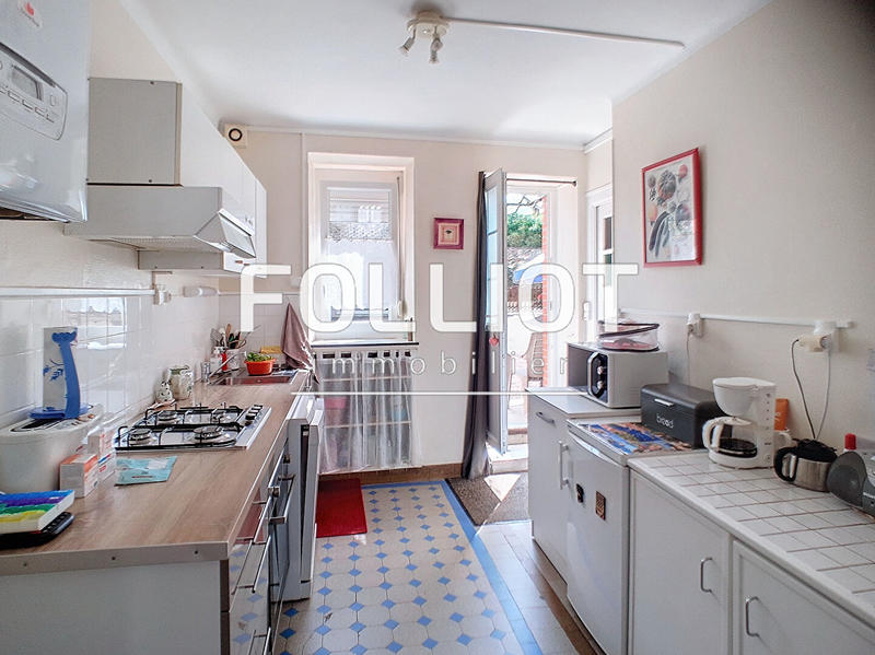 Immeuble - 300 m² - 16 pièces