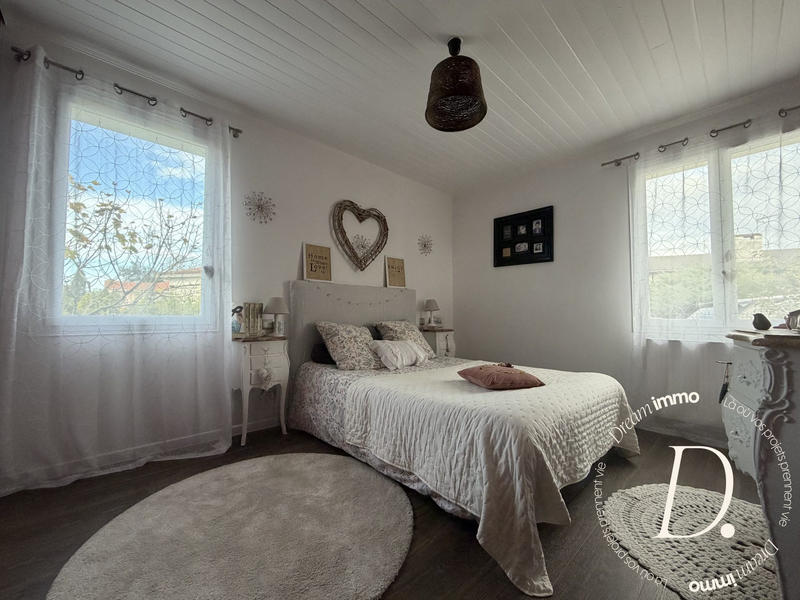 Maison - 203 m² - 5 pièces