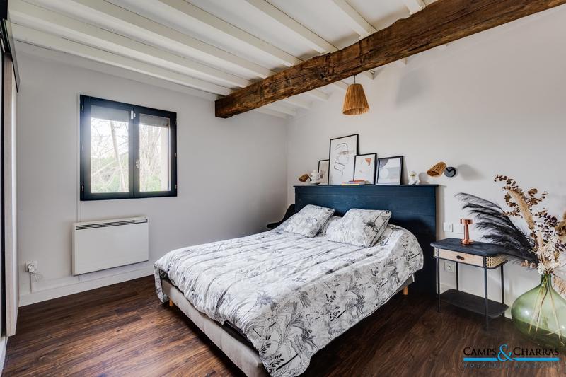 Maison - 211 m² - 7 pièces