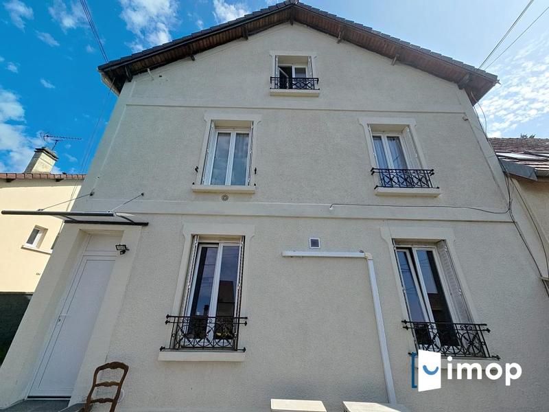 Maison - 140 m² - 6 pièces