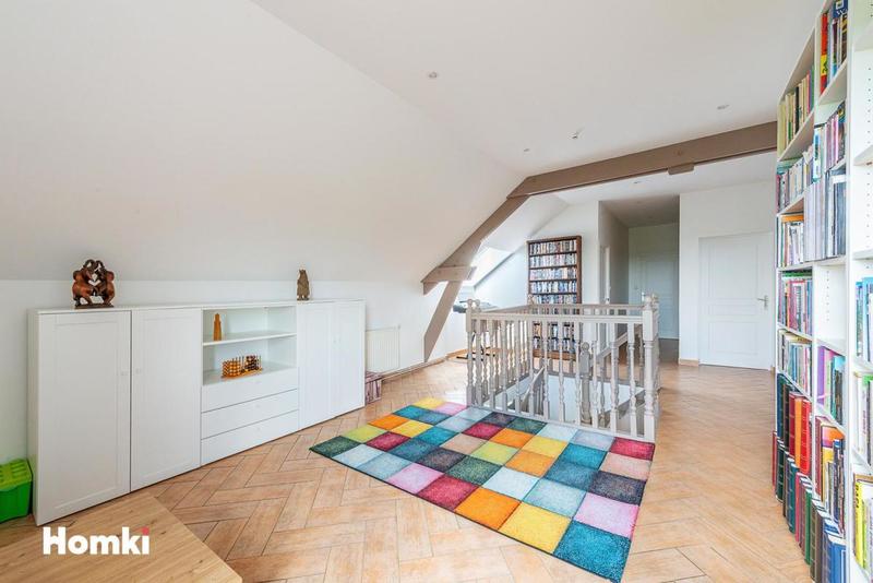 Maison - 262 m² - 7 pièces