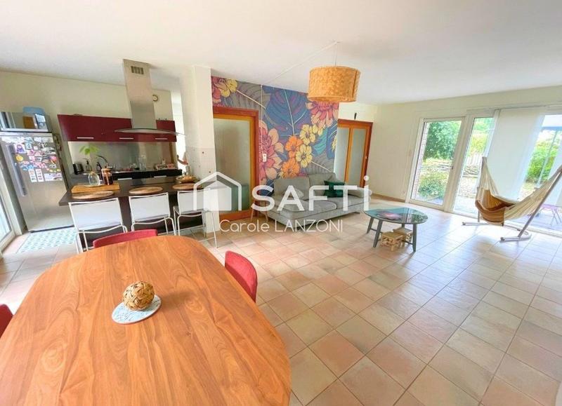 Maison - 142 m² - 5 pièces