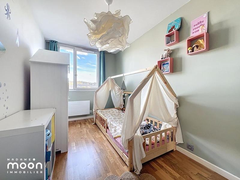 Appartement - 84 m² - 4 pièces