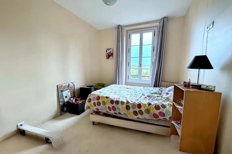 Demeure - 234 m² - 7 pièces