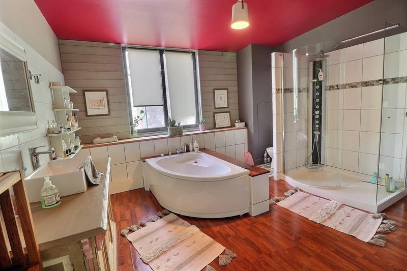 Maison - 289 m² - 8 pièces