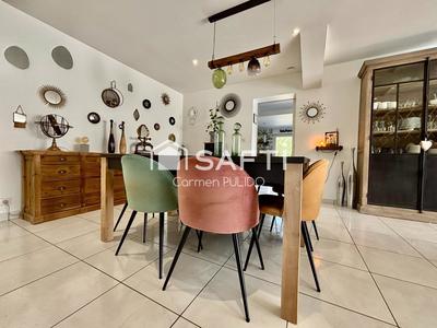 Maison - 260 m² - 7 pièces