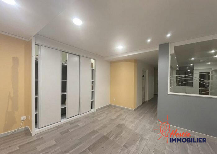 Local commercial - 112 m²