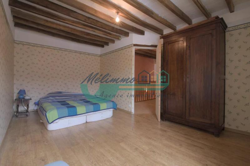 Maison - 373 m² - 11 pièces