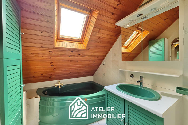 Maison - 176 m² - 8 pièces