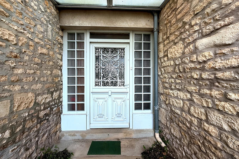 Maison - 186 m² - 8 pièces