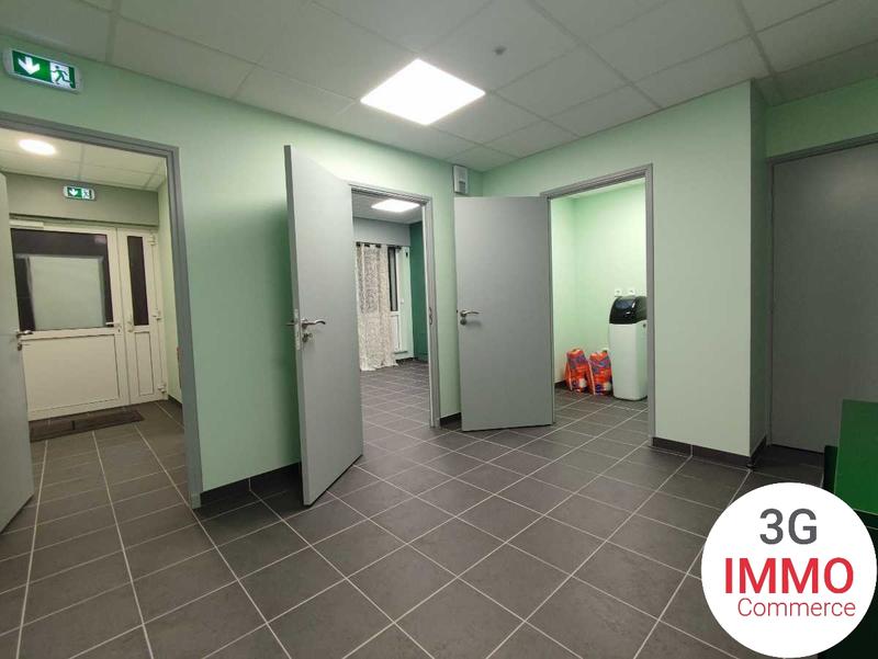 Local commercial - 76 m² - 3 pièces