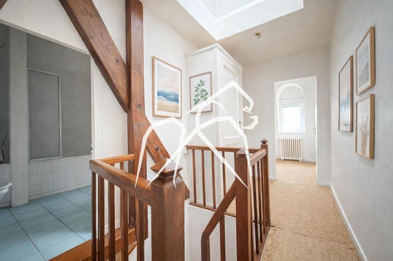 Appartement ancien - 76 m² - 5 pièces