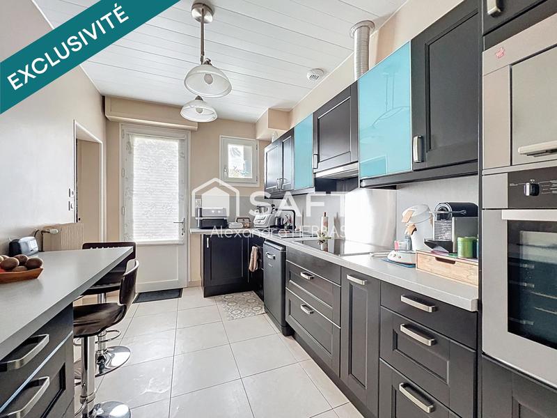 Maison - 93 m² - 4 pièces