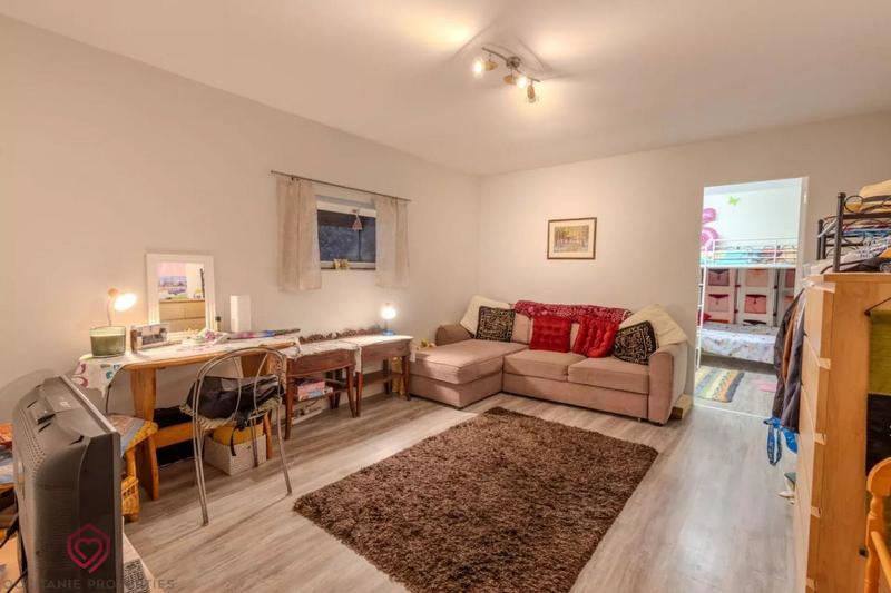 Propriété - 530 m² - 23 pièces