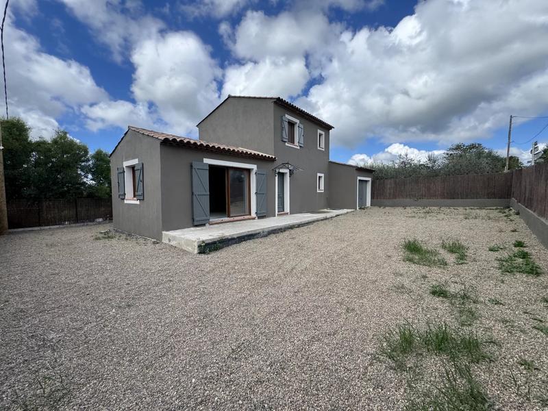 Maison - 90 m² - 3 pièces