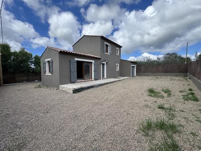 Maison - 90 m² - 3 pièces