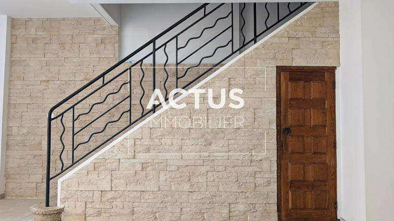 Maison - 141 m² - 6 pièces