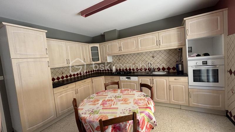 Propriété - 151 m² - 7 pièces