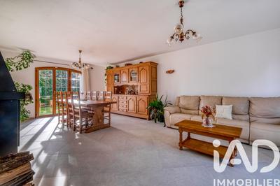 Maison - 162 m² - 8 pièces