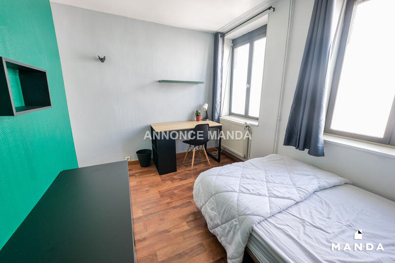 Chambre - 10 m² - 7 pièces