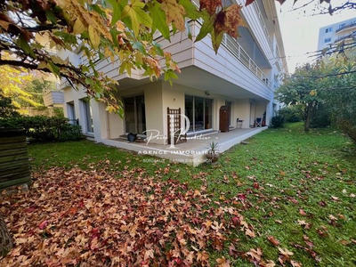 Appartement - 158 m² - 5 pièces