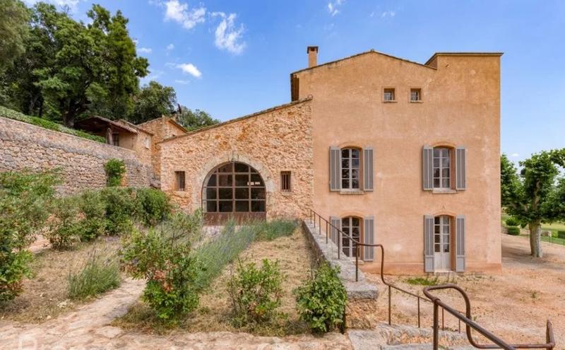 Manoir - 1 575 m² - 20 pièces