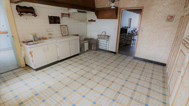 Maison - 280 m² - 8 pièces