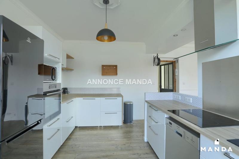 Chambre - 12 m² - 5 pièces