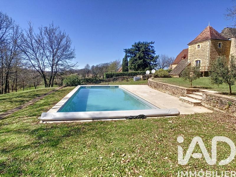 Maison - 180 m² - 5 pièces