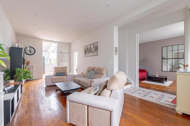 Maison - 190 m² - 7 pièces