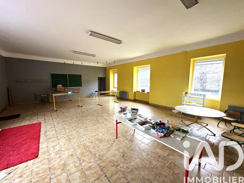 Maison de village - 680 m² - 10 pièces