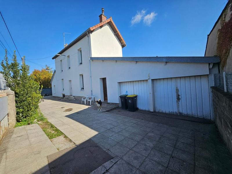 Maison - 147 m² - 8 pièces