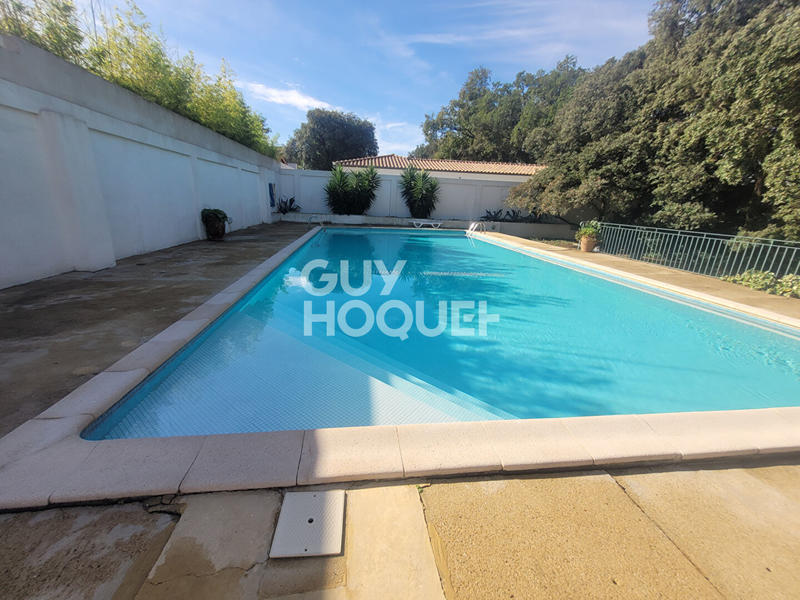 Maison - 243 m² - 11 pièces