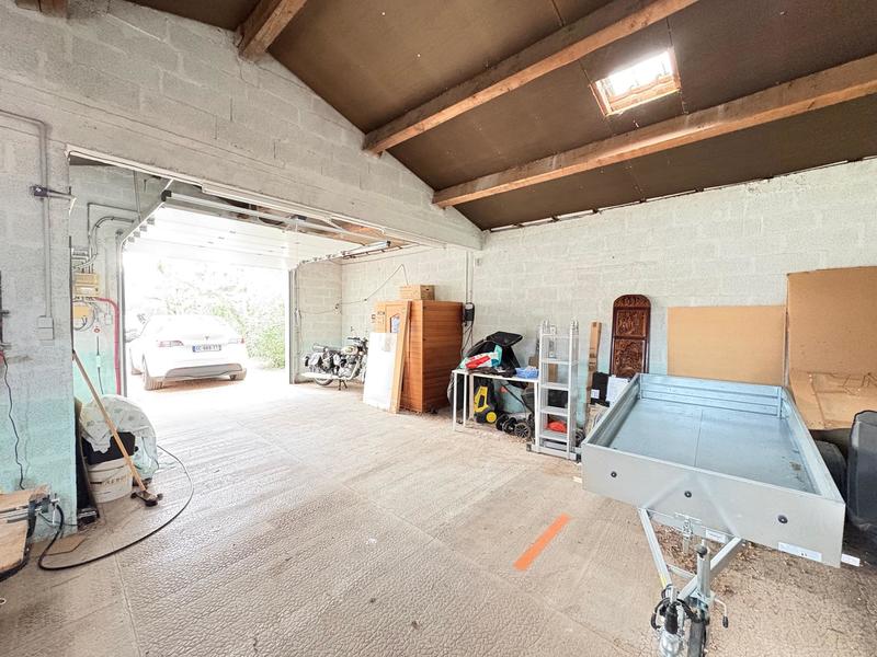 Demeure - 220 m² - 5 pièces