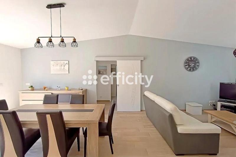 Maison - 102 m² - 5 pièces