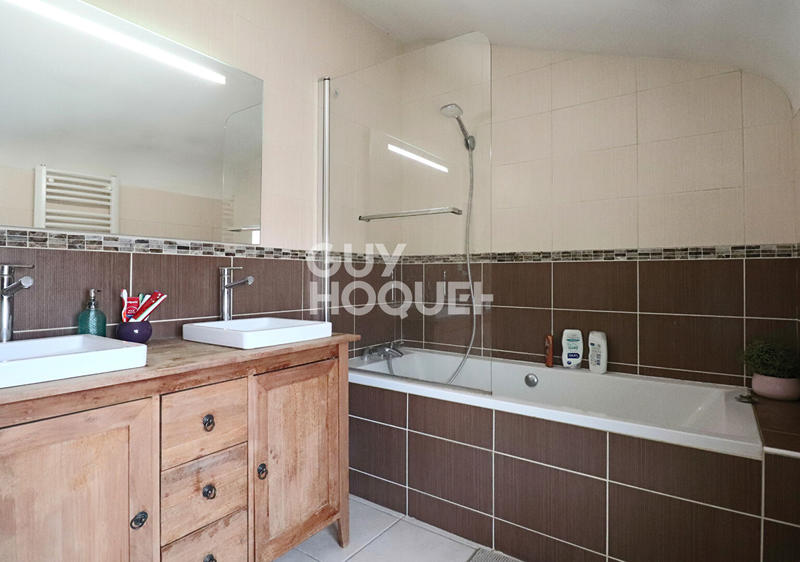 Maison - 120 m² - 4 pièces