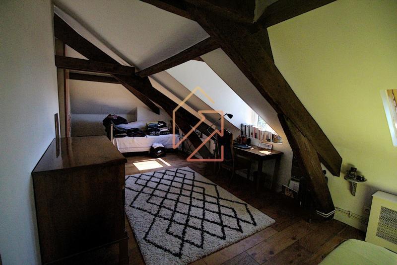 Maison - 230 m² - 6 pièces