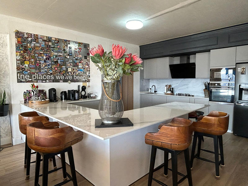 Appartement - 166 m² - 4 pièces