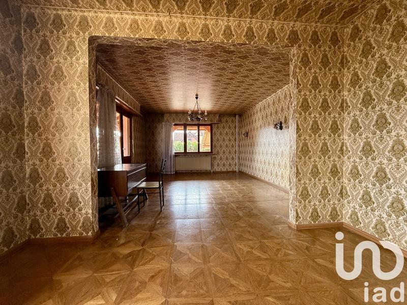 Maison - 273 m² - 9 pièces