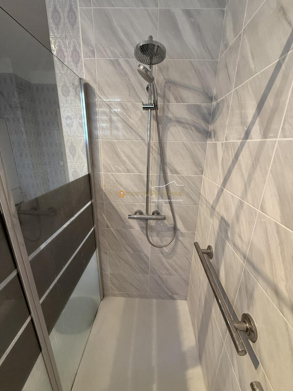 Appartement - 160 m² - 6 pièces