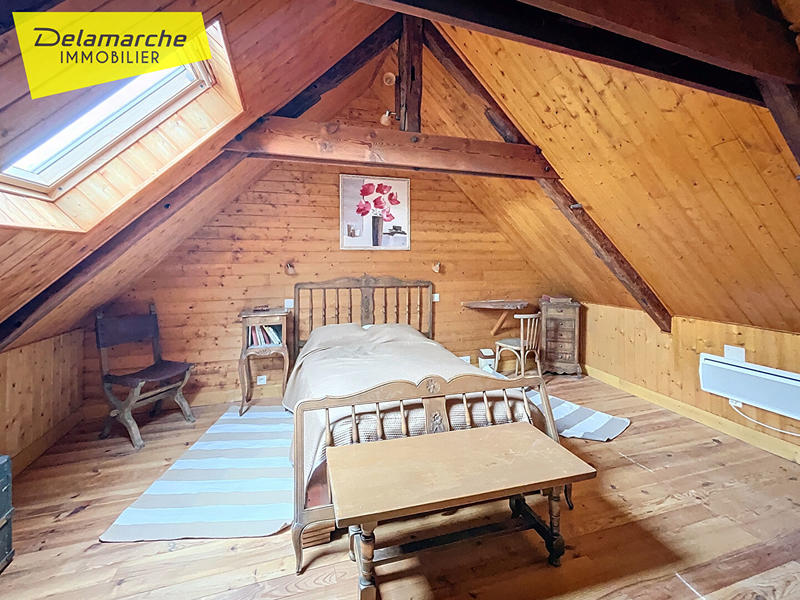 Maison - 252 m² - 11 pièces