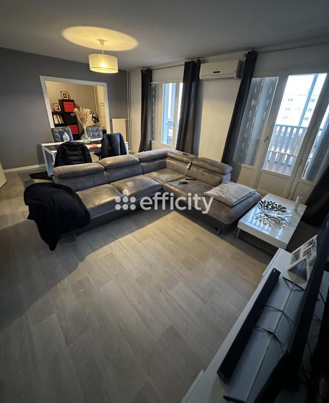 Appartement - 92 m² - 5 pièces