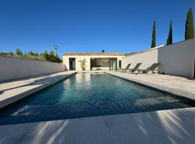 Maison - 200 m² - 4 pièces